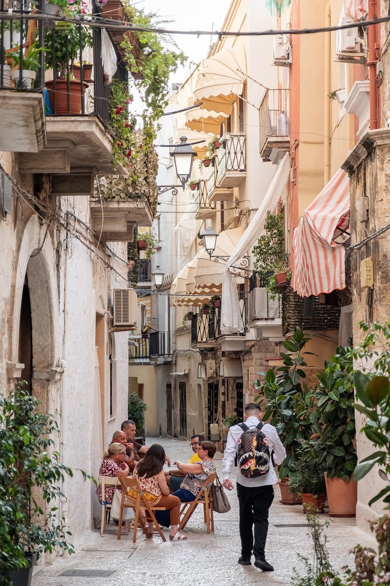 La Via della Cuccagna: La Storia di Chicken Road in Italia, chicken road online